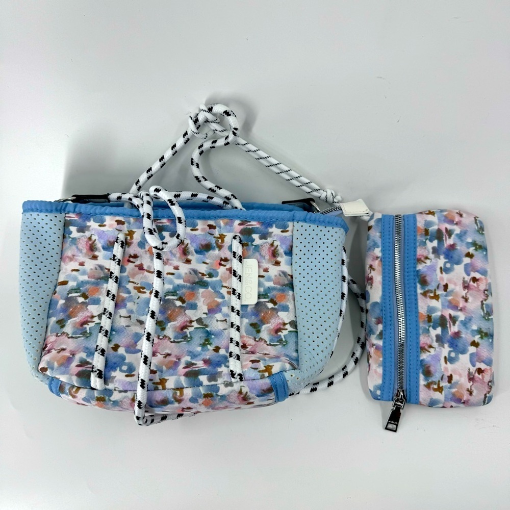 Posh Shores by‎ Jen & Co set of 2 Neoprene Floral Bags - Picture 3 of 12
